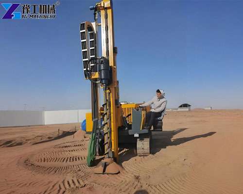 hydraulic pile driver for solar farm construction equipment