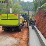 Slipform Curb Machine for Efficient Concrete Curb Construction concrete curb machine forming seamless curb and gutter