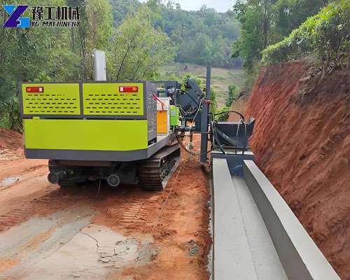 concrete curb machine forming seamless curb and gutter