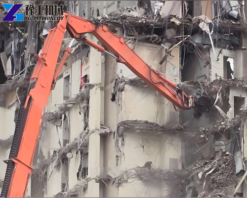demolition excavator at work