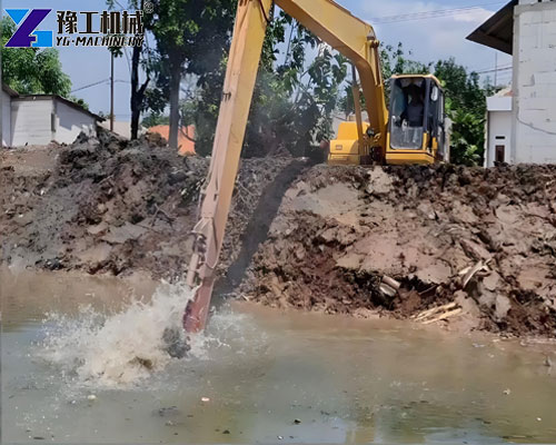 lake sediment removal excavator