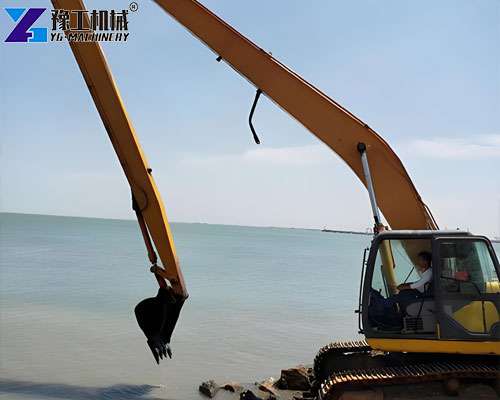 long arm excavator for dredging