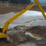 long arm river dredging excavator