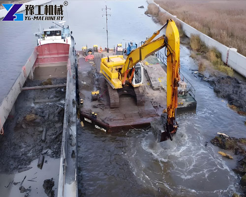 river cleaning excavator