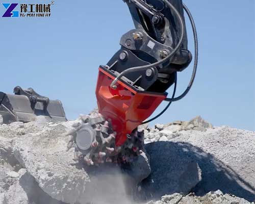 Rock milling head for controlled excavation with an excavator