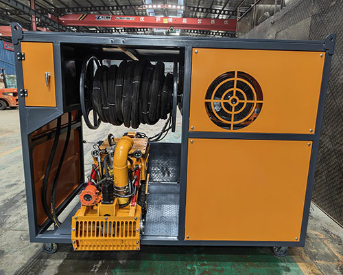 Industrial sludge dredging robot for sediment removal in suitable tanks and basins